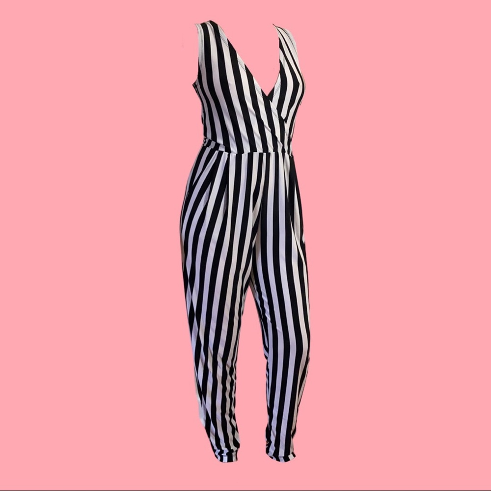 Beetle-Juicy 🥵 Striped n Stretchy Jumpsuit